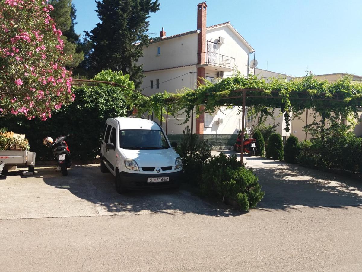 Apartment Viktoria Primošten Exterior foto